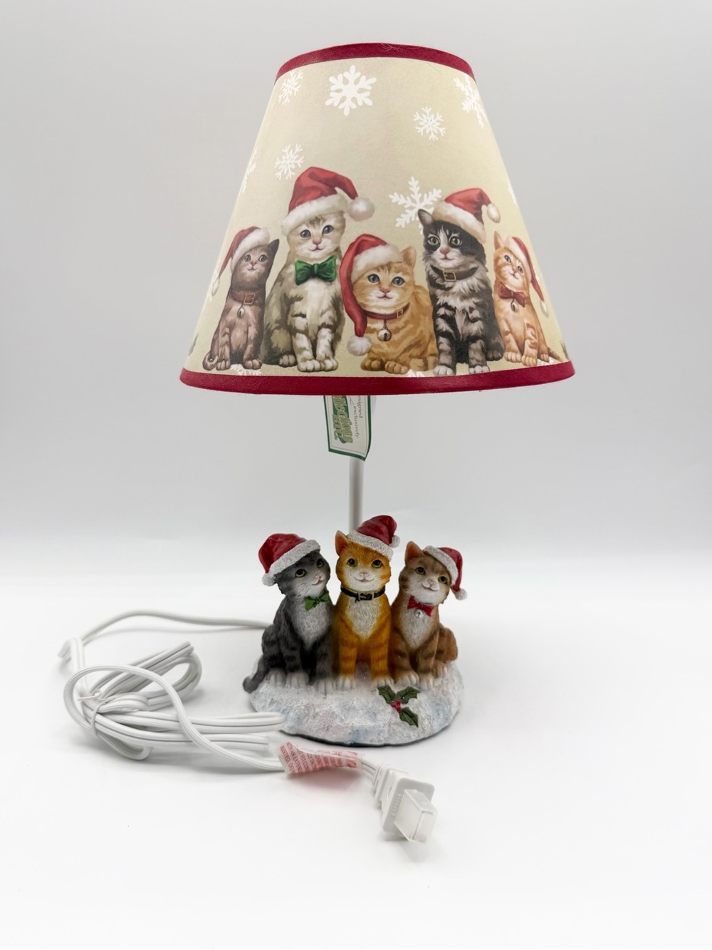 VTG Collections ETC Christmas Cats Table Lamp Corded Plug-In Empire Shade Switch